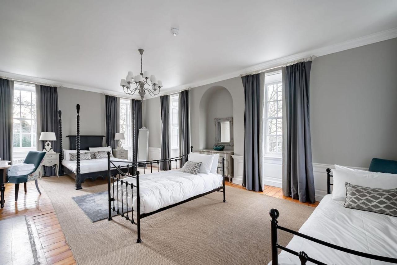 Vakantiehuis Drylaw House, Grade A Listed Mansion Near Centre Edinburgh