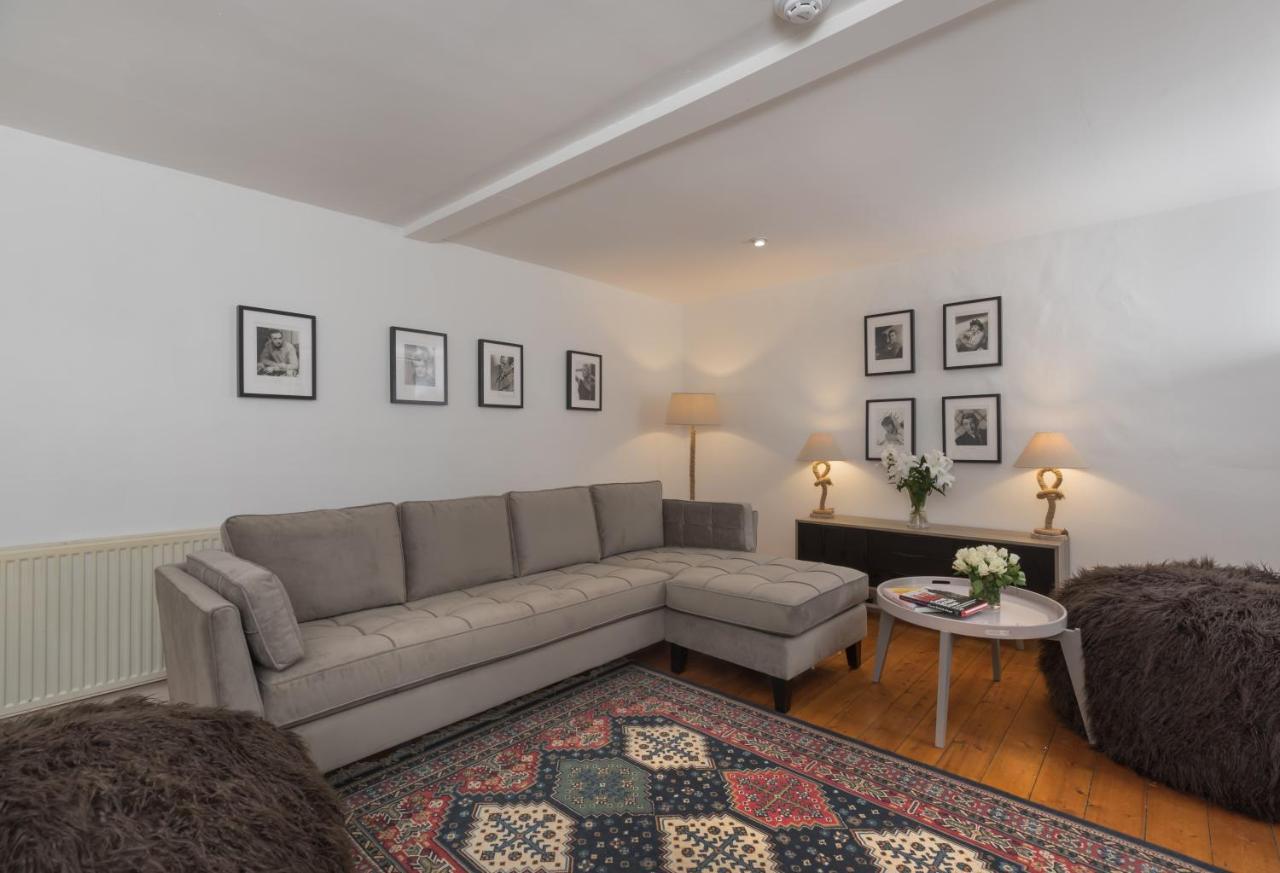 Vakantiehuis Drylaw House, Grade A Listed Mansion Near Centre Edinburgh